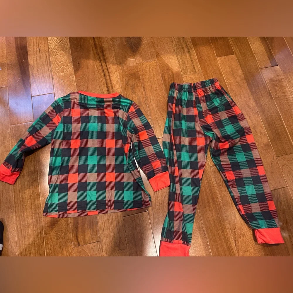 Kids Christmas Pajama Set – Size 5–6Y – Blue Santa Claus Print